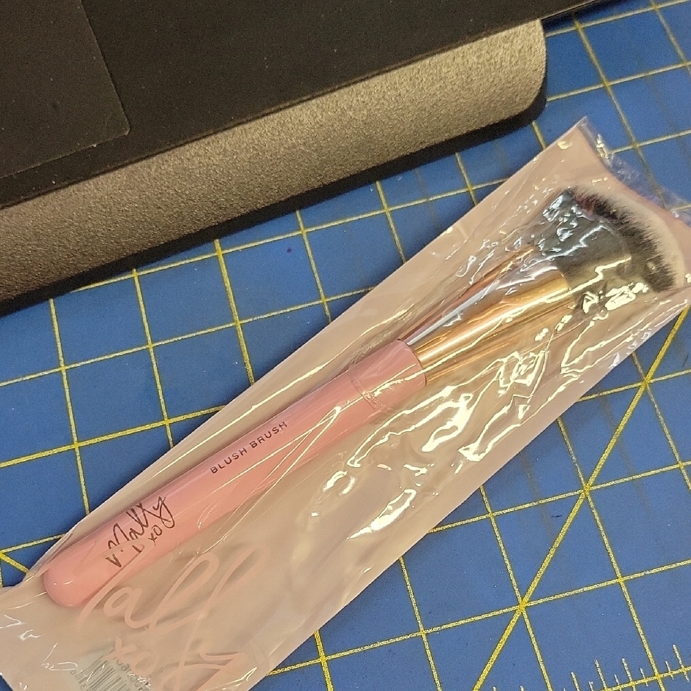 Mally Pink Blush Brush with Rose Gold Handle 8" NEW
